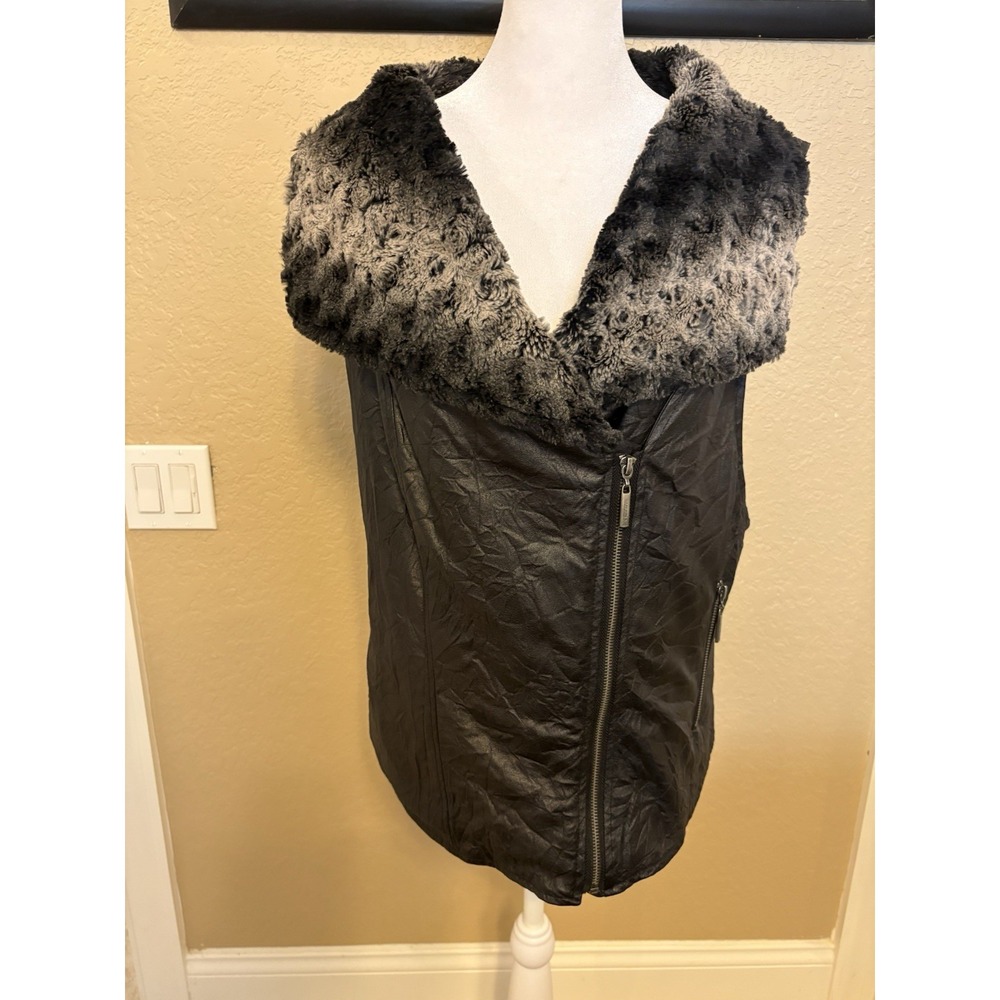 Vivienne Vivienne Tam‎ Faux Fur, Faux Leather Vest, Large